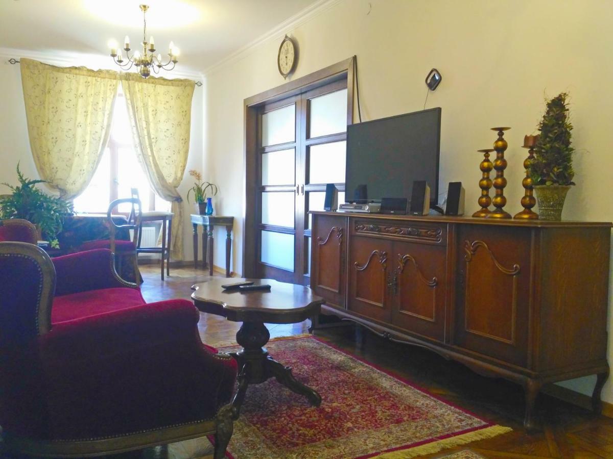 Apartment On Rynok Square Lviv Exterior foto