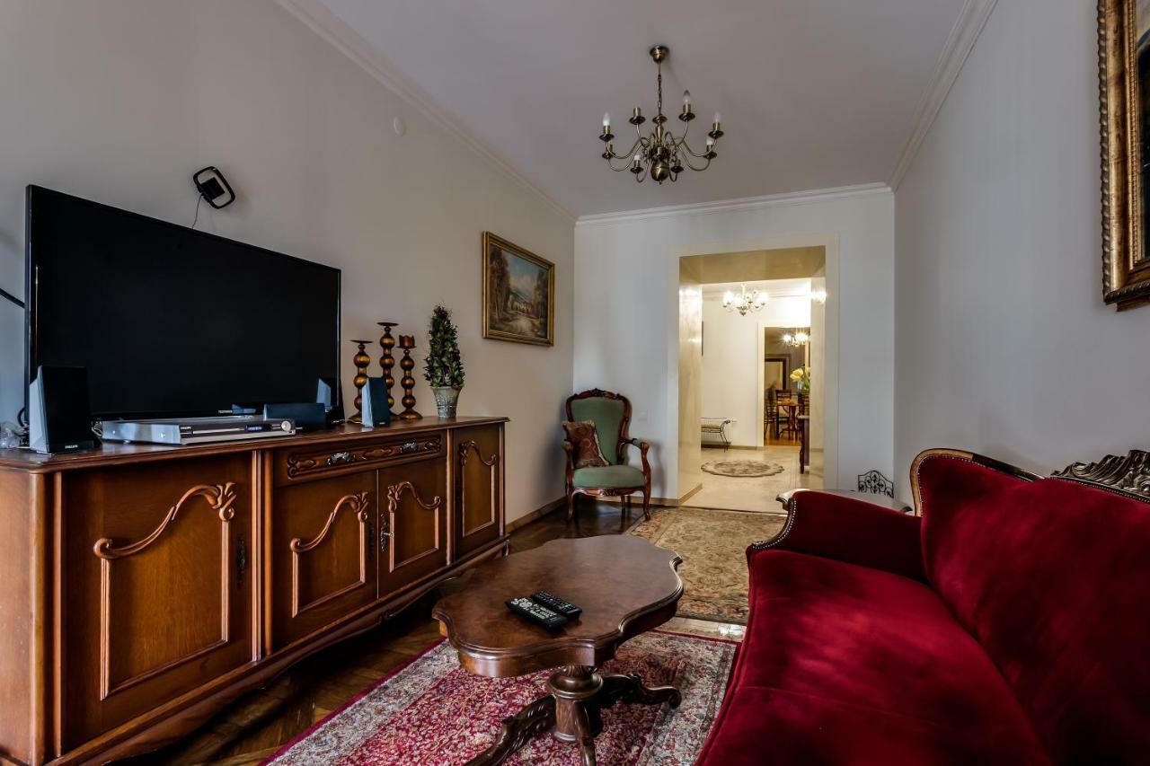 Apartment On Rynok Square Lviv Exterior foto